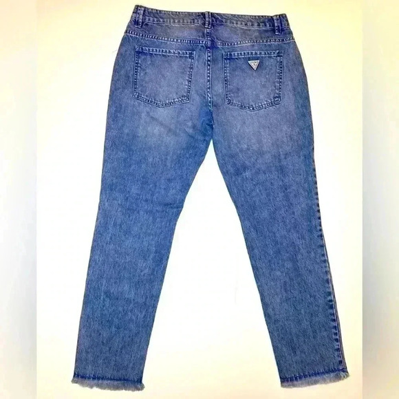 Guess Womens tomboy light wash button fly frayed edge distressed jeans Size 27 - Picture 5 of 7